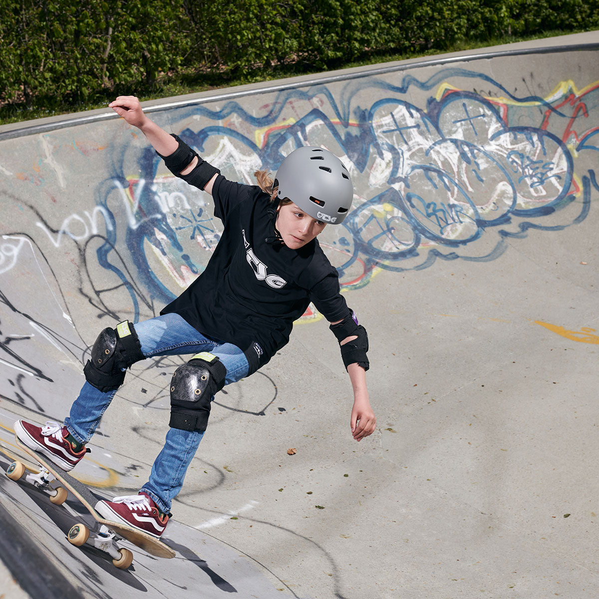 TSG - Evolution Jugendhelm